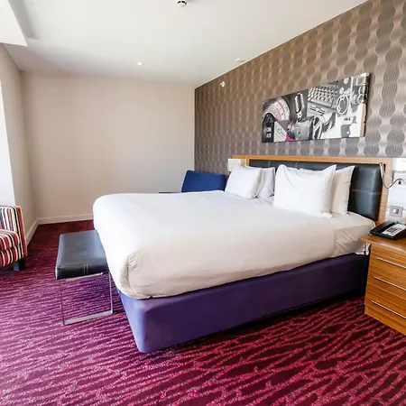 Holiday Inn Manchester-Mediacityuk By Ihg Salford  Exterior photo