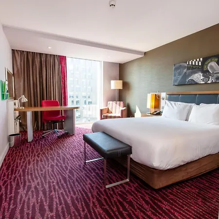 Holiday Inn Manchester-Mediacityuk By Ihg Salford  Exterior photo