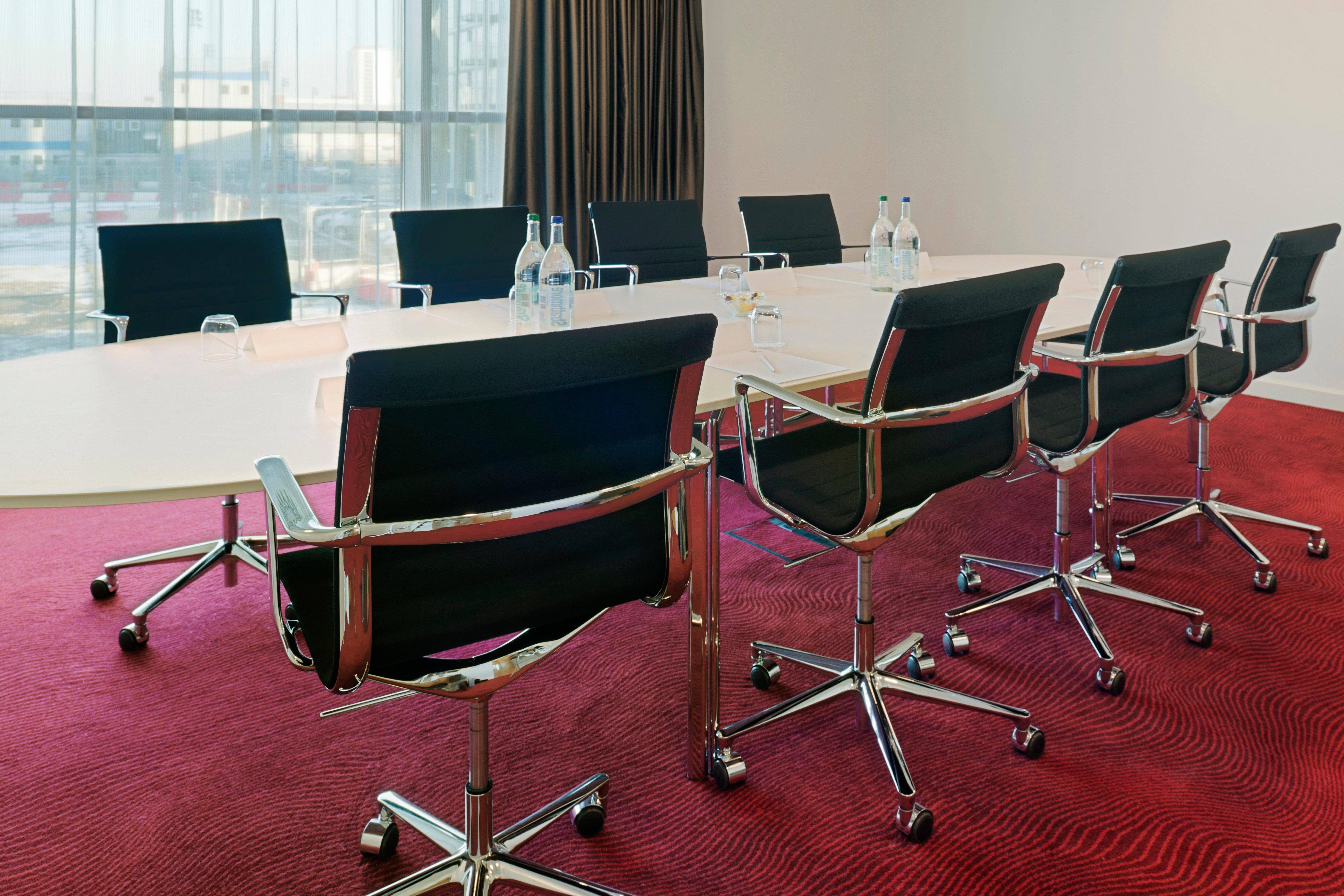 Отель Manchester-mediacityuk By Ihg