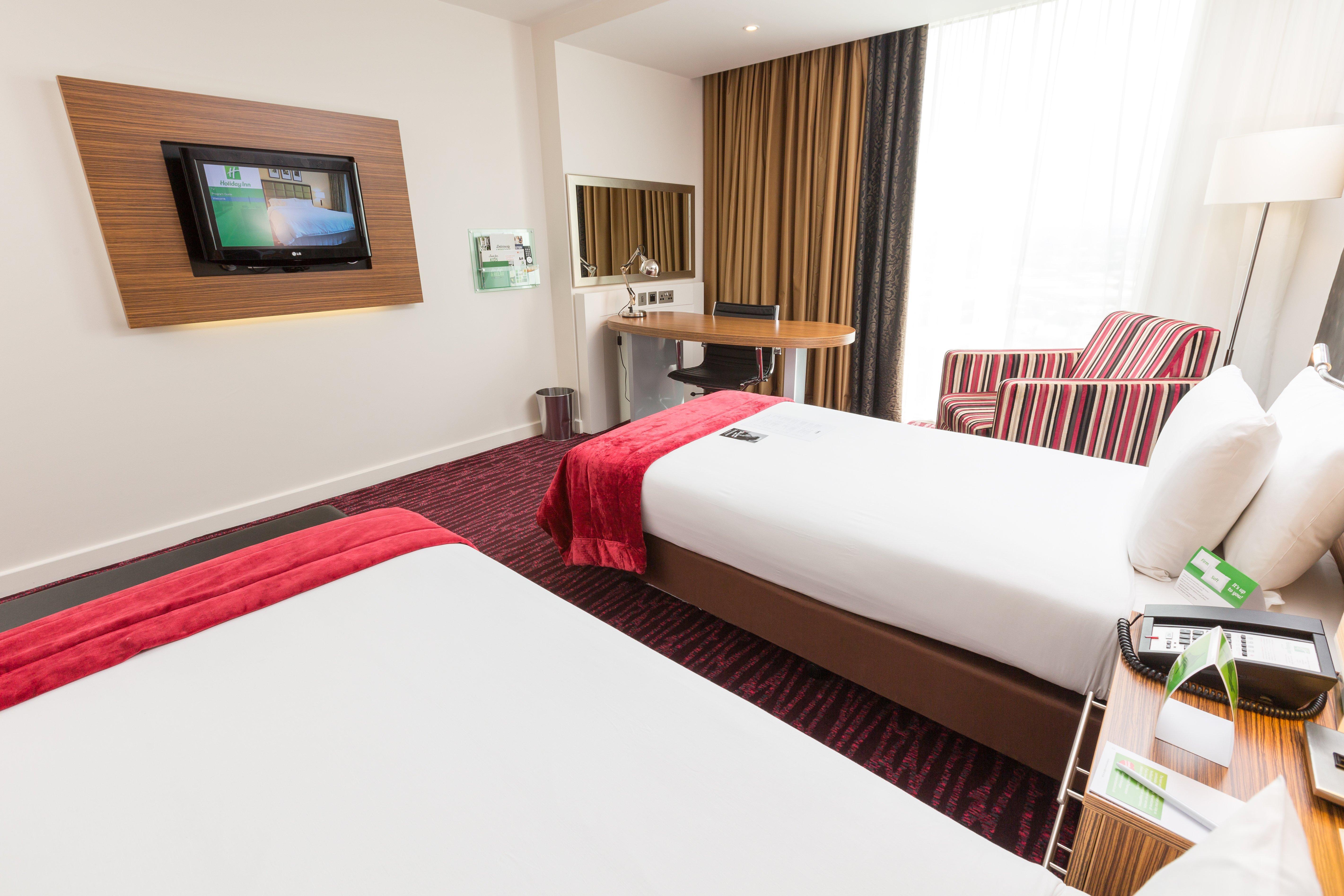 Отель Manchester-mediacityuk By Ihg 4*