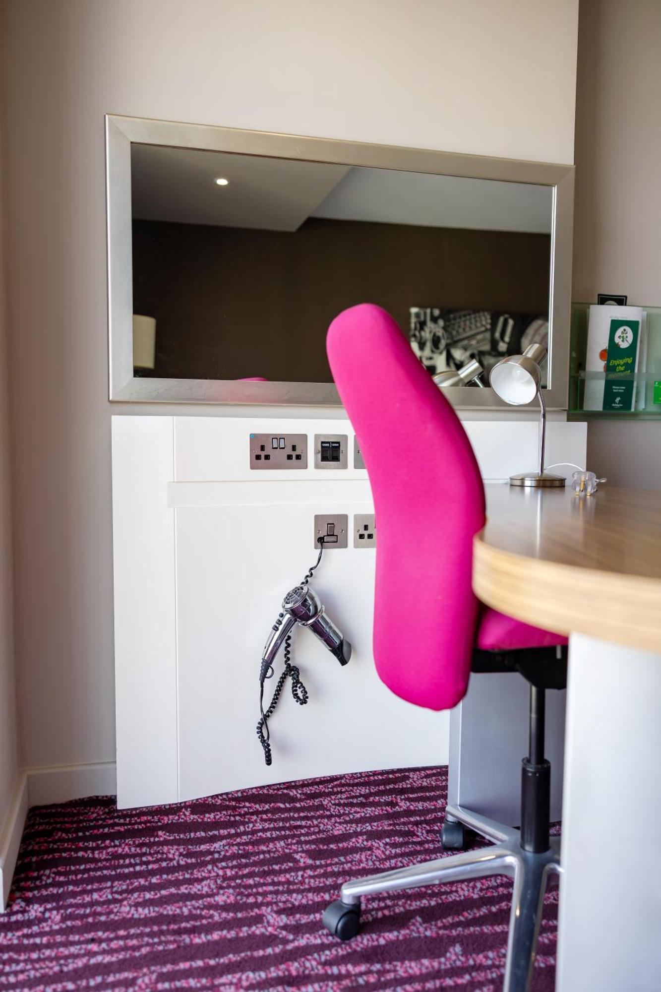 Manchester-mediacityuk By Ihg 4* Манчестер