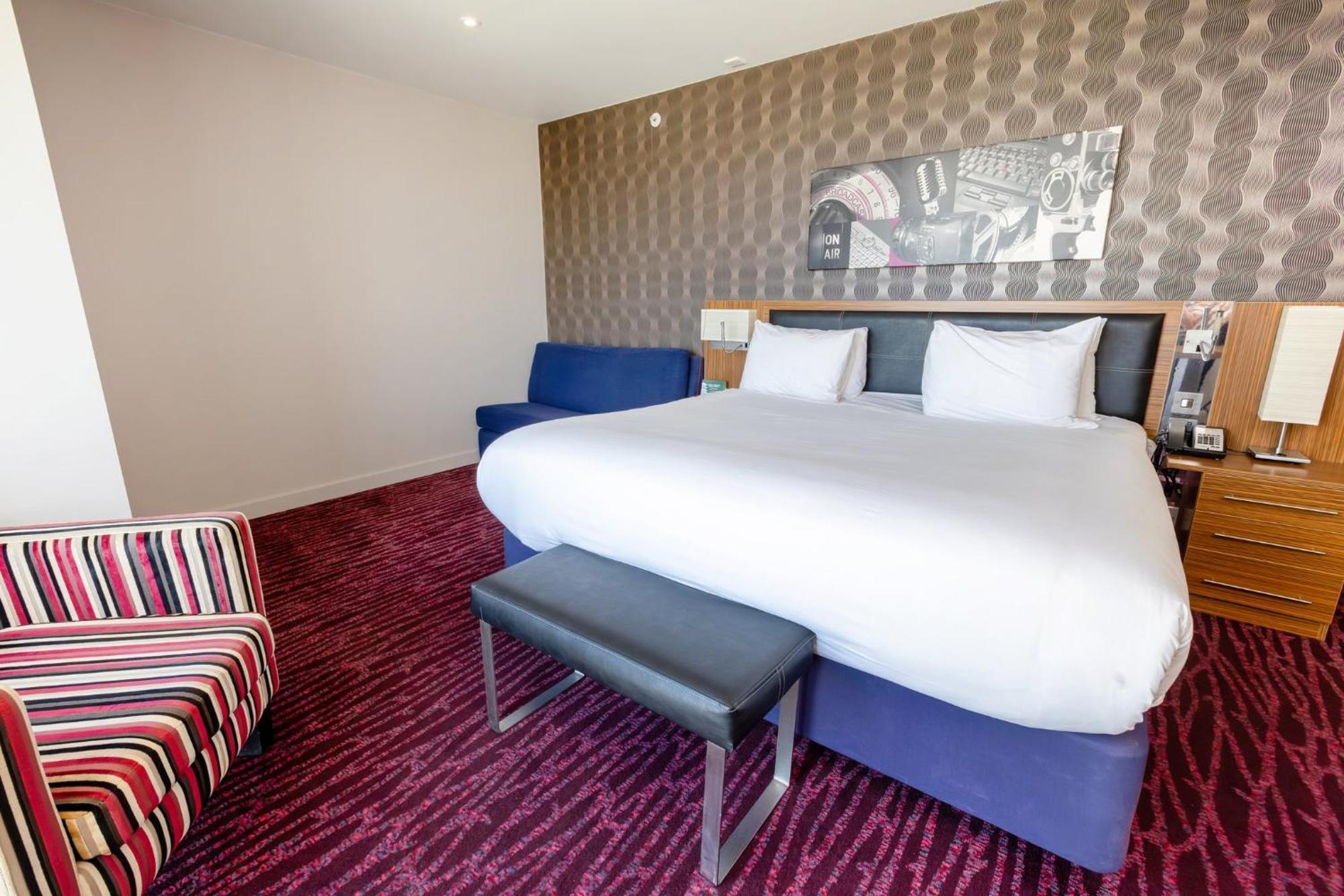 Отель Manchester-mediacityuk By Ihg 4*