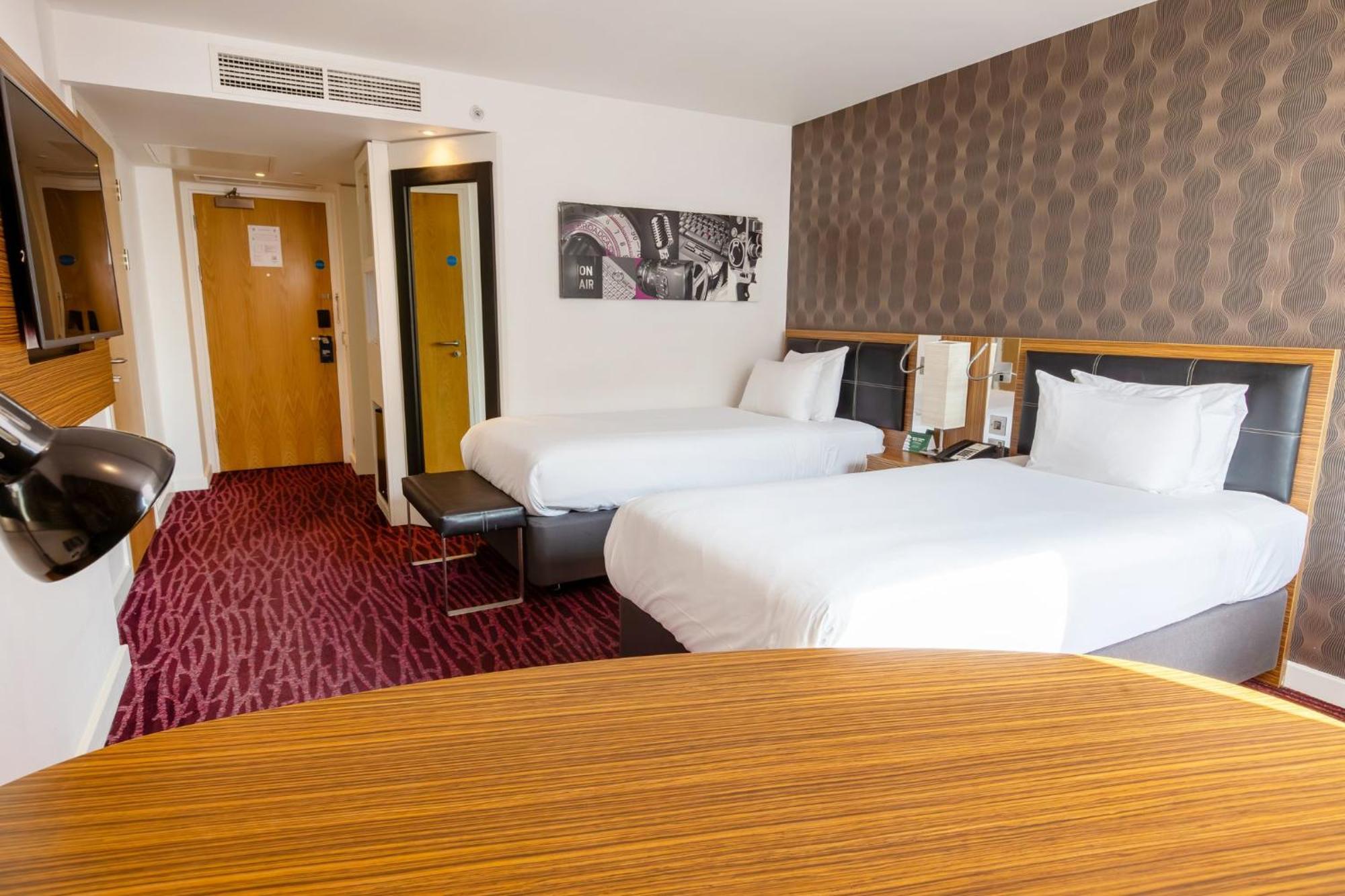 Отель Manchester-mediacityuk By Ihg